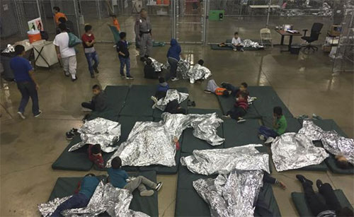 Niños migrantes son drogados en centros de detención en Estados Unidos